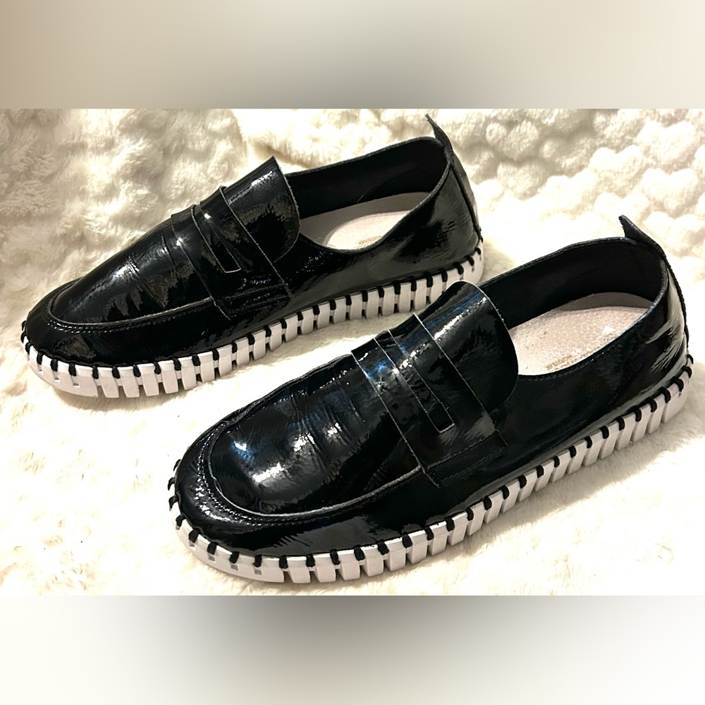 Ilse Jacobsen Hornbaek Shiny Black patent Slip-On Loafer women’s size 10 - Picture 2 of 9